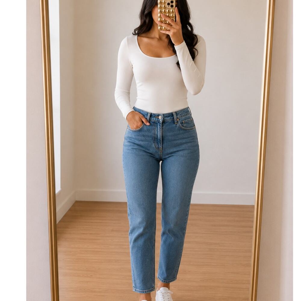 Recover🌿NWT White Long Sleeve Seamless Top One Size Nylon Stretch Basic Layerin
